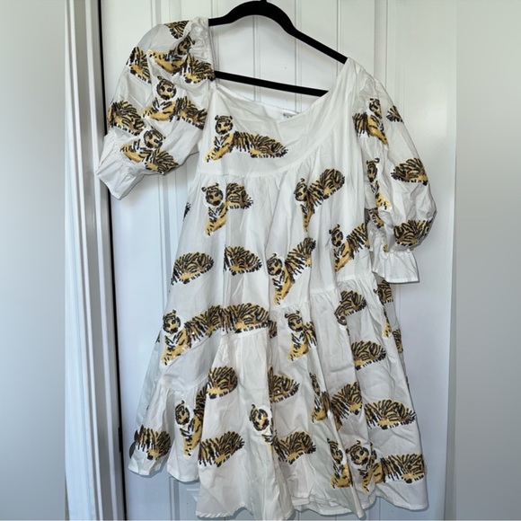 QUEEN OF SPARKLES Dresses & Skirts - ✨✨ New Queen of Sparkles Tigers’s Sequins Dress